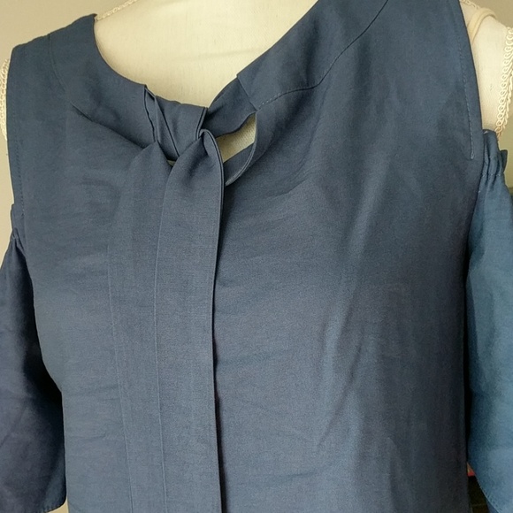 Clearance Summer Cold shoulder tie keyhole neckline Unique! Small - Picture 6 of 12